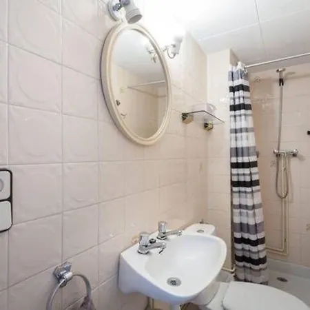 Ferienwohnung Fuer 6 Personen Ca 100 M In Calella, Katalonien Provinz Barcelona アパート *
